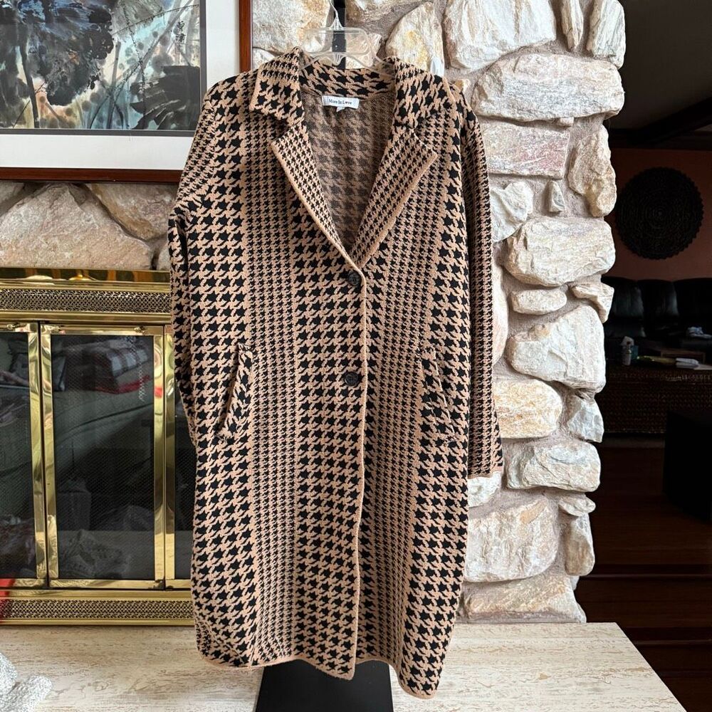 Houndstooth sweater coat *small flaw*  Classic heritage chic cozy girl academic